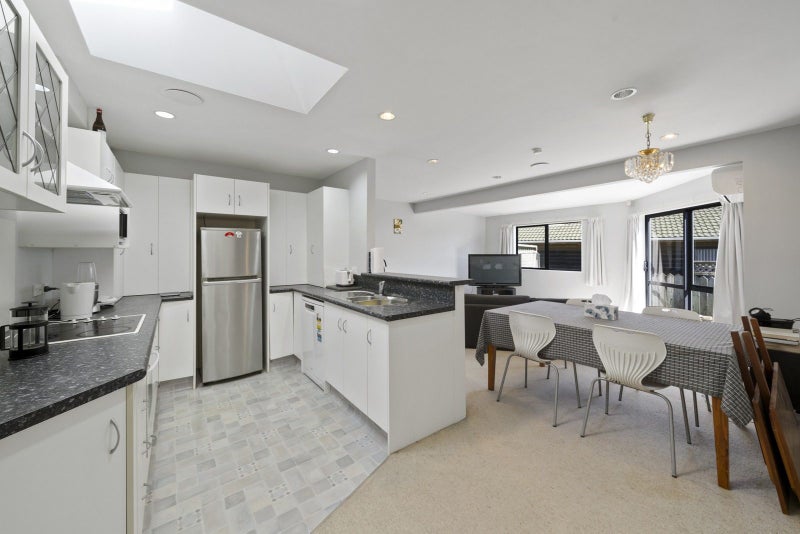 6D RICHARD Street, Titahi Bay, Porirua - Carousel 1