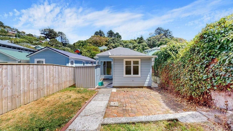 174 Aro Street, Aro Valley, Wellington - Carousel 1