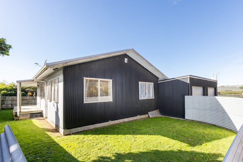 914 Grove Road, Mayfair, Hastings - Carousel 2