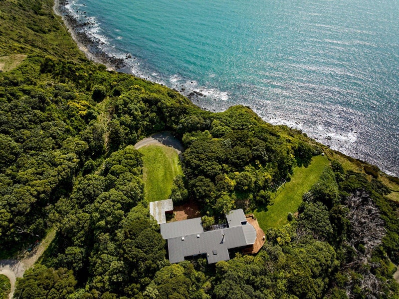 21 Raroa Place, Pukerua Bay, Porirua - Carousel 1
