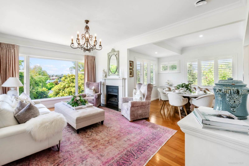 18 Glenfern Road, Mellons Bay, Auckland - Carousel 2