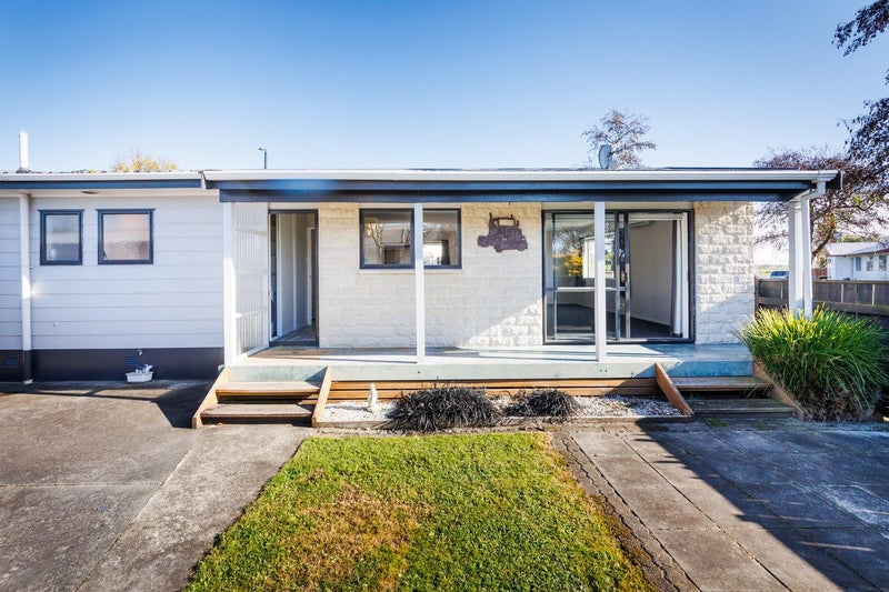 6 Apollo Parade, Milson, Palmerston North - Carousel 2