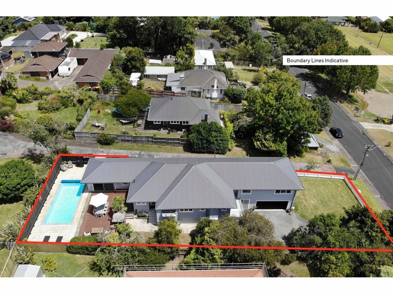 34 Cliff View Drive, Green Bay, Auckland - Carousel 2