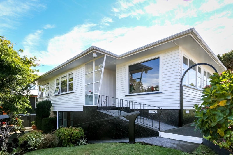 35 Northgate, Strandon, New Plymouth - Carousel 1