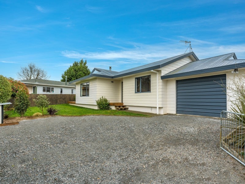 1/111 Arthur Crescent, Hilltop, Taupō - Carousel 2