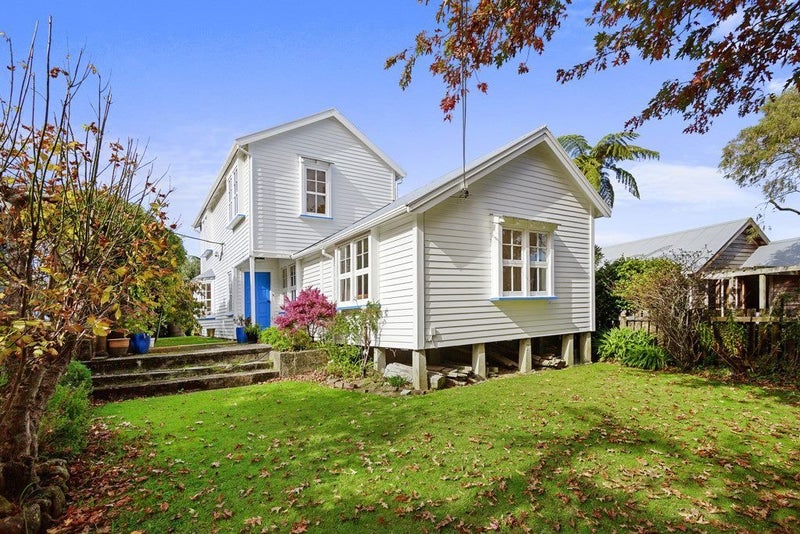 20 Park Road, Belmont, Lower Hutt - Carousel 2