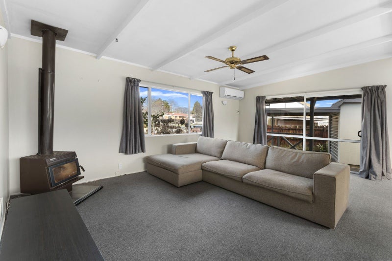 11 Vennell Street, Leamington, Cambridge - Carousel 2