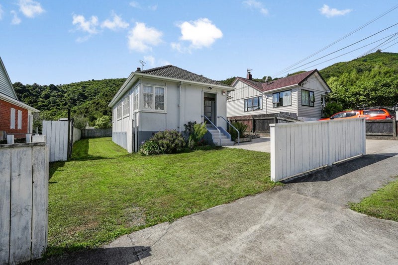 56 Wilkie Crescent, Naenae, Lower Hutt - Carousel 2
