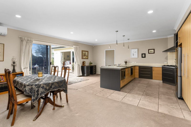 24 Merlot Drive, Greenmeadows, Napier - Carousel 2