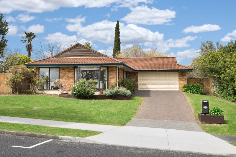 36 Orangewood Drive, Northpark, Auckland - Carousel 1