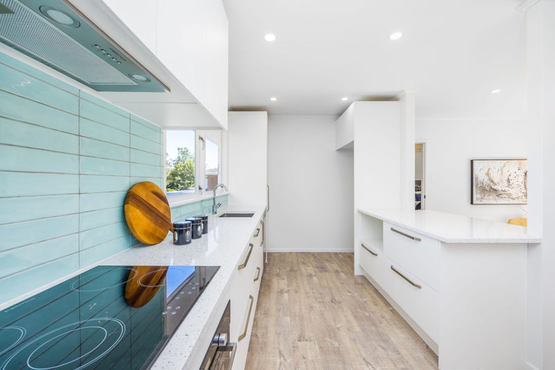 33 Compton Street, Hillcrest, Auckland - Carousel 2