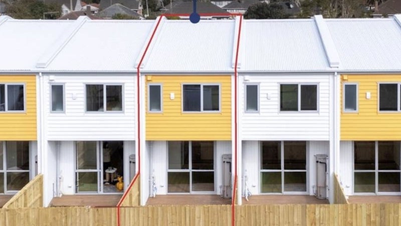 9 Coral Crescent, Panmure, Auckland - Carousel 1