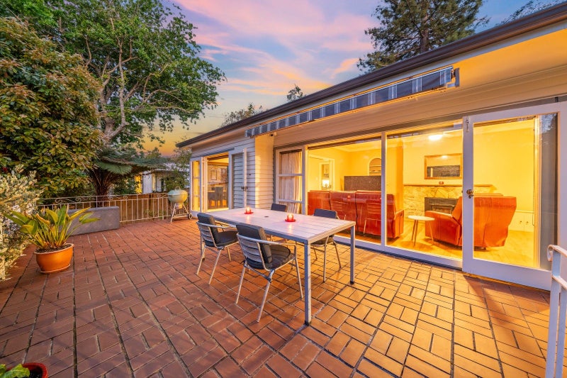 26 Chatsworth Road, Silverstream, Upper Hutt - Carousel 2