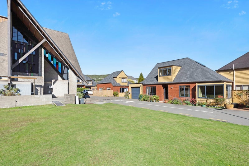 19 Futuna Close, Karori, Wellington - Carousel 22