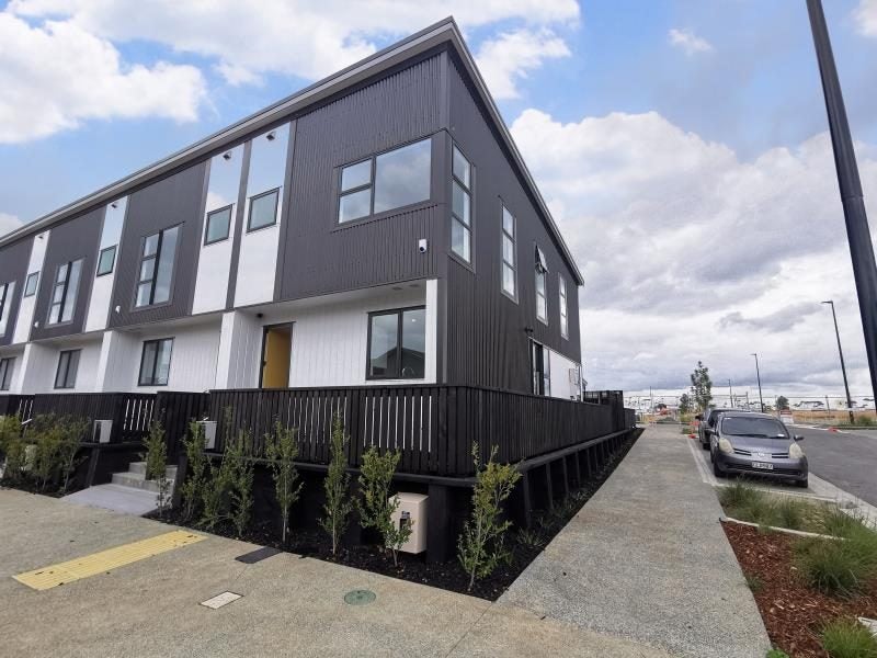 72 Manarini Road, Westgate, Auckland - Carousel 2