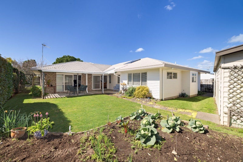 64 Sapphire Drive, Hairini, Tauranga - Carousel 2