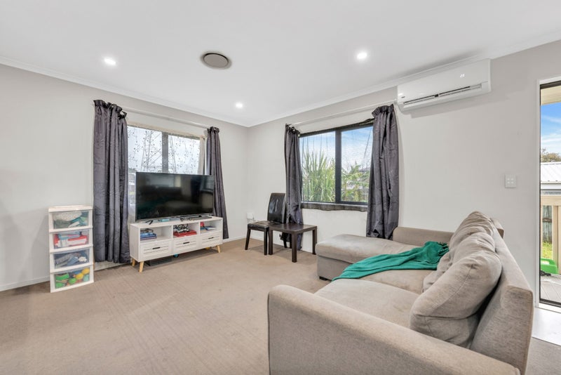 5 Bahama Place, Clover Park, Auckland - Carousel 2