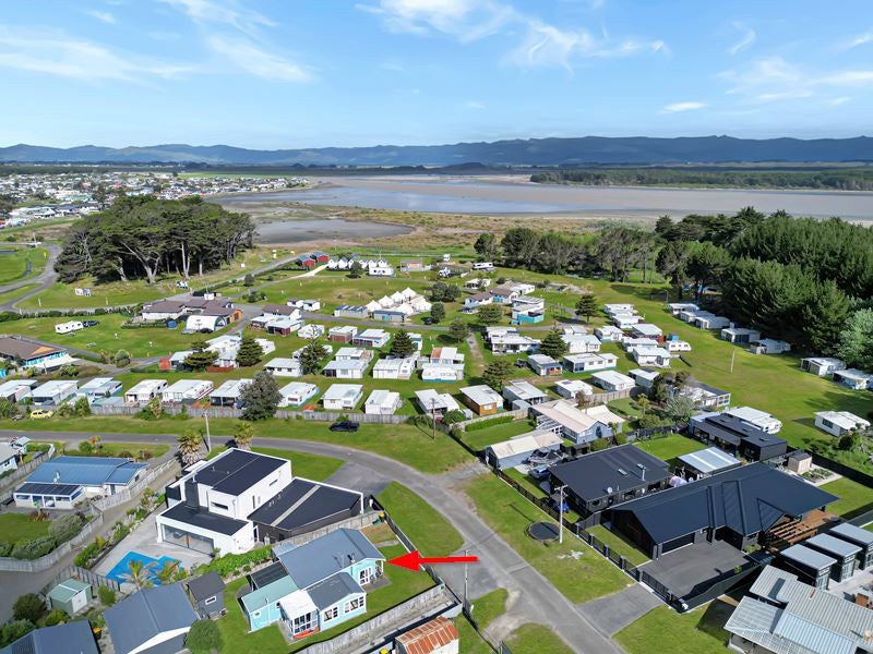 13 Barber Street, Foxton Beach, Foxton - Carousel 2