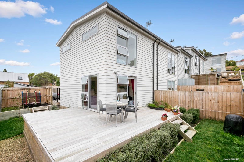 9 Kaneke Place, Glen Eden, Auckland - Carousel 1