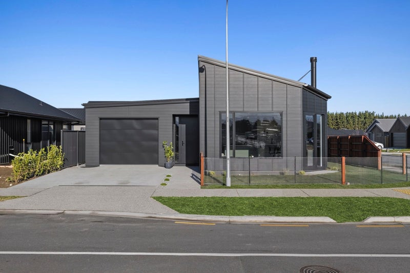 22 Barton Street, LAKE HAWEA - Carousel 2