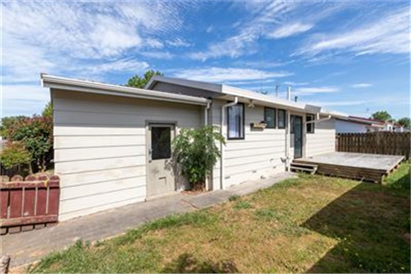 87A Breckons Avenue, Nawton, Hamilton - Carousel 2