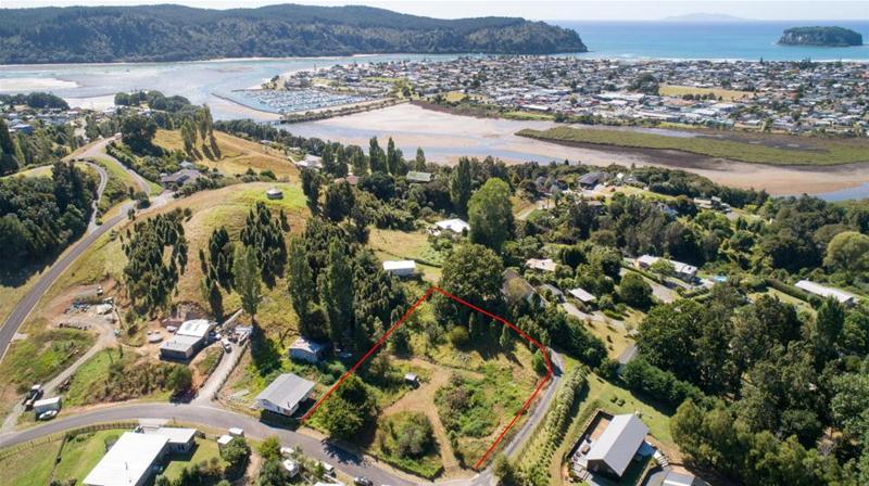 14 Manuka Drive, Whangamatā - Carousel 2