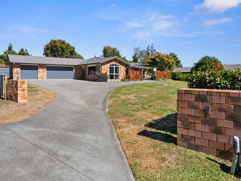 7 Mountain View Road, Te Aroha, Te Aroha - Carousel 1