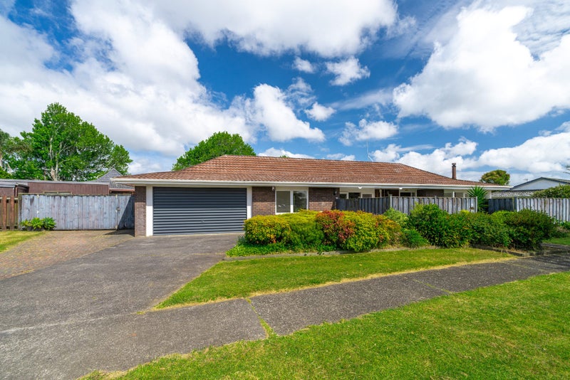 4 Meadowcourt Drive, Manukau, Auckland - Carousel 1