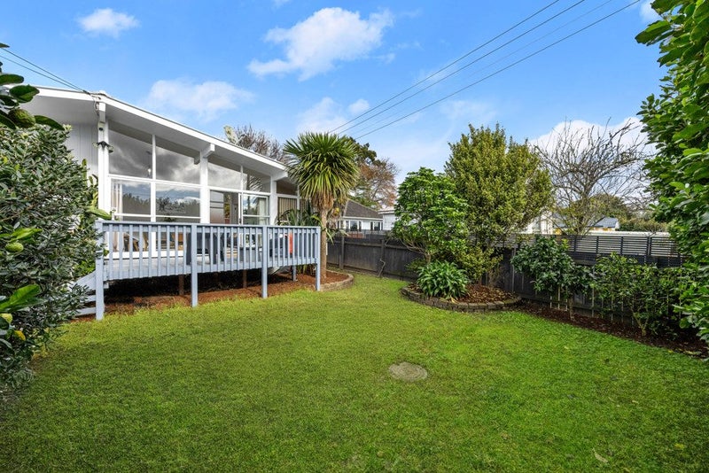 8 Pooks Road, Ranui, Auckland - Carousel 2