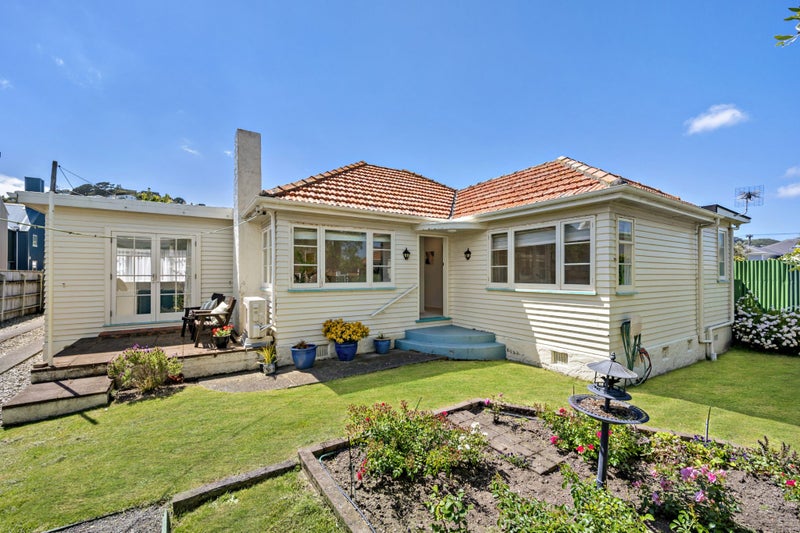 11 Argentine Avenue, Miramar, Wellington - Carousel 1