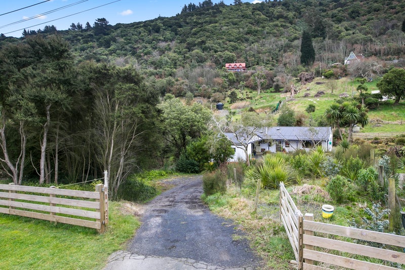 11 Matai Street, Ravensbourne, Dunedin - Carousel 2
