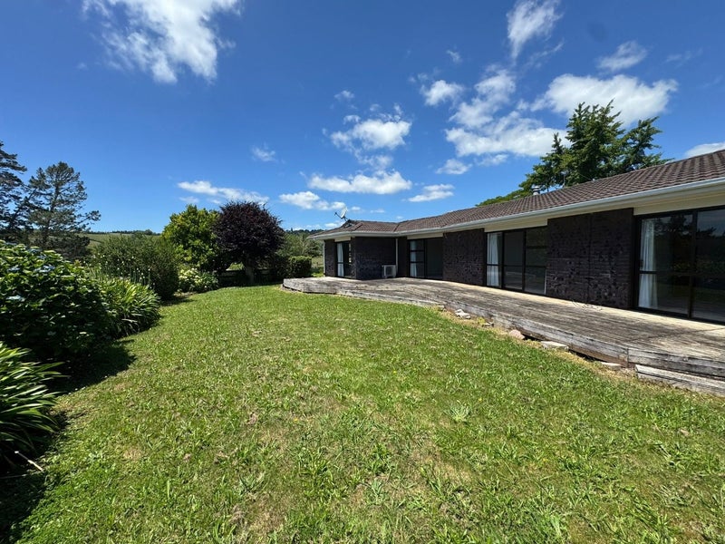 328 Tourist Road, Papakura - Carousel 2