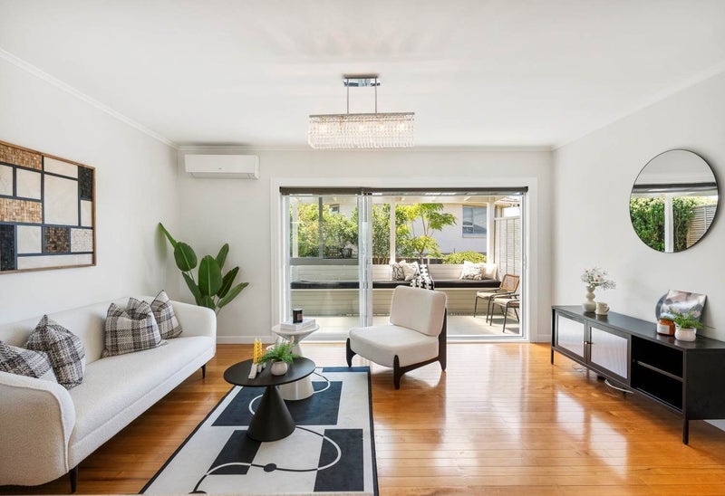 1/318 Beach Road, Campbells Bay, Auckland - Carousel 1