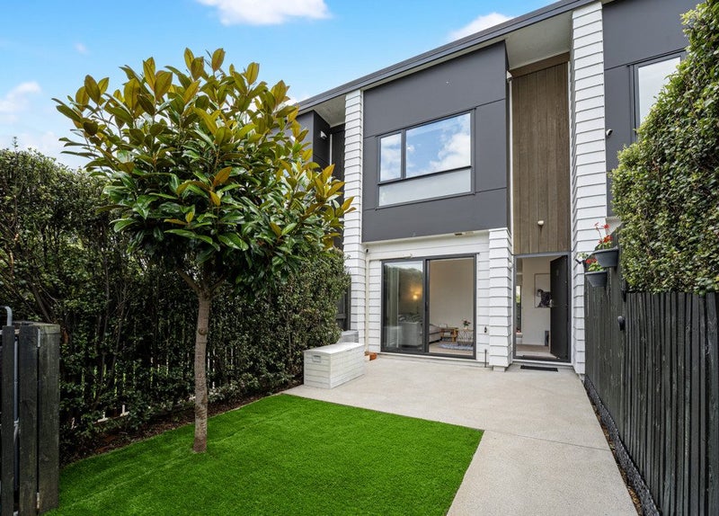 17 Beardmore Lane, Papakura, Auckland - Carousel 1