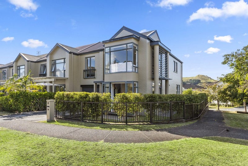 78 Barbarich Drive, Stonefields, Auckland - Carousel 1