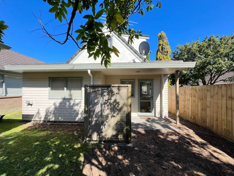 8 Lilian Place, Farm Cove, Auckland - Carousel 13