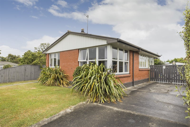 41 Ellesmere Crescent, Highbury, Palmerston North - Carousel 1