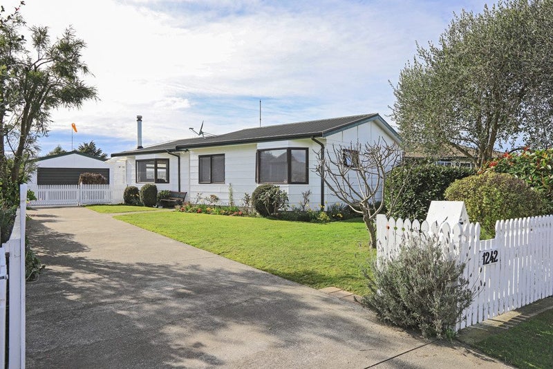 1242 Louie Street, Parkvale, Hastings - Carousel 1