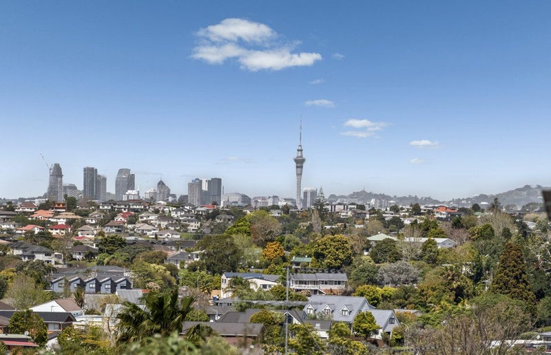 2/312 Wairau Road, Glenfield, Auckland - Carousel 1