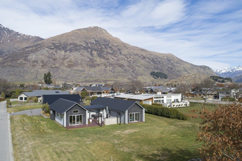 6 Quarry Place, Lake Hayes, Queenstown - Carousel 23