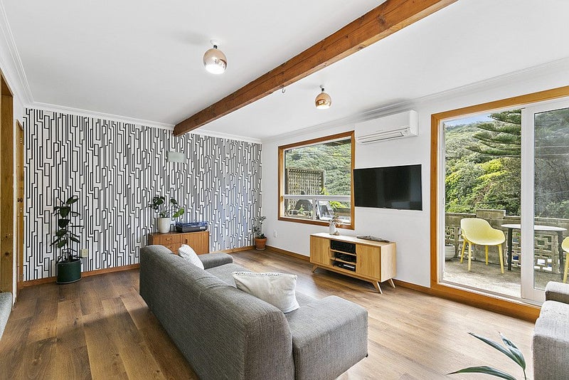 61A Hungerford Road, Houghton Bay, Wellington - Carousel 2