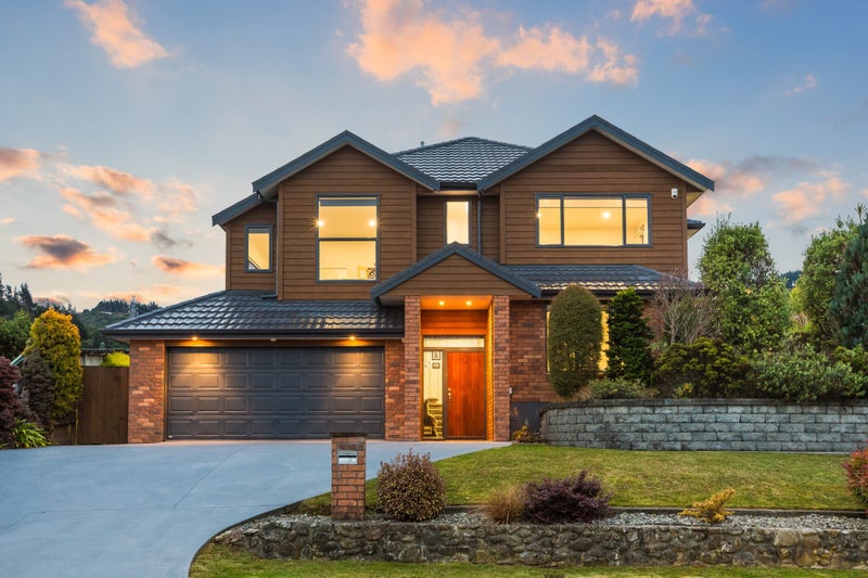 14 Betty Watt Grove, Riverstone Terraces, Upper Hutt - Carousel 1