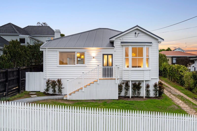 46 Richmond Avenue, Northcote Point, Auckland - Carousel 1