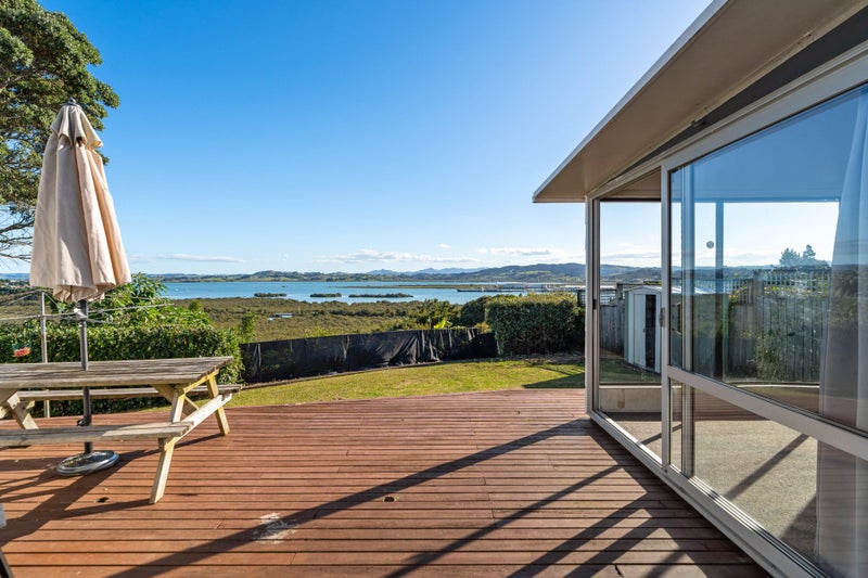 8 Edge Street, Onerahi, Whangarei - Carousel 2