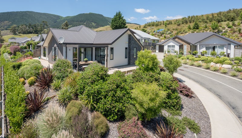 15 Village Lane, Stoke, Nelson - Carousel 1