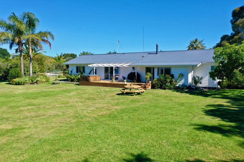 3 Granny Tarr Street, Makaraka, Gisborne - Carousel 1