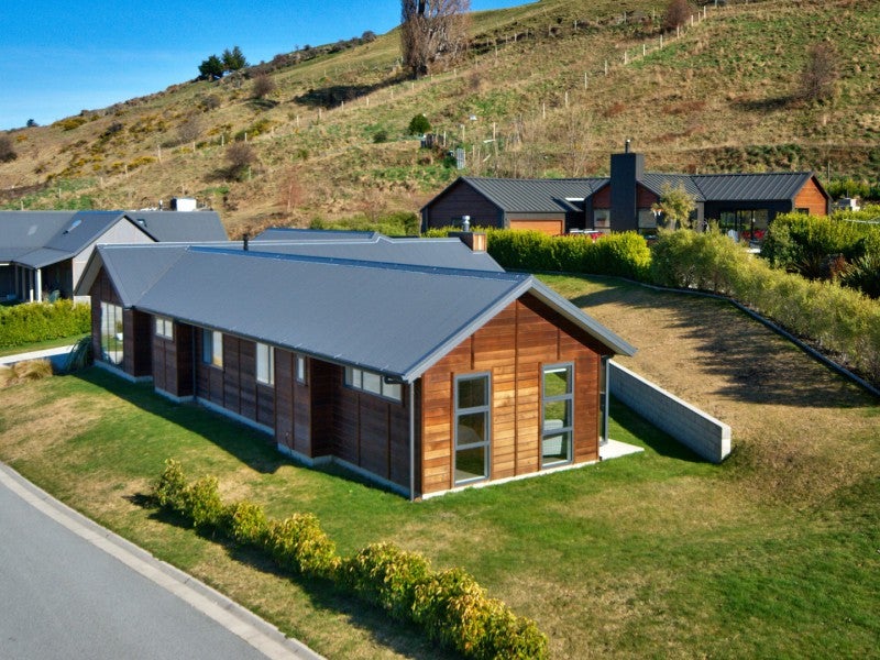 6 Trench Hill Road, Quail Rise, Lower Shotover , Queenstown  - Carousel 2