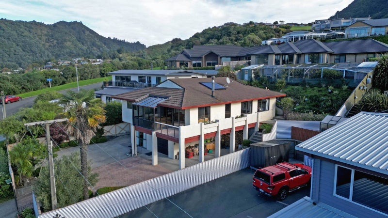 27 Gravesend Place, Picton - Carousel 2