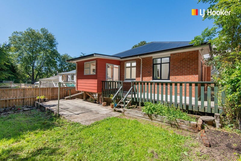 8 Hawthorn Avenue, Mornington, Dunedin - Carousel 1