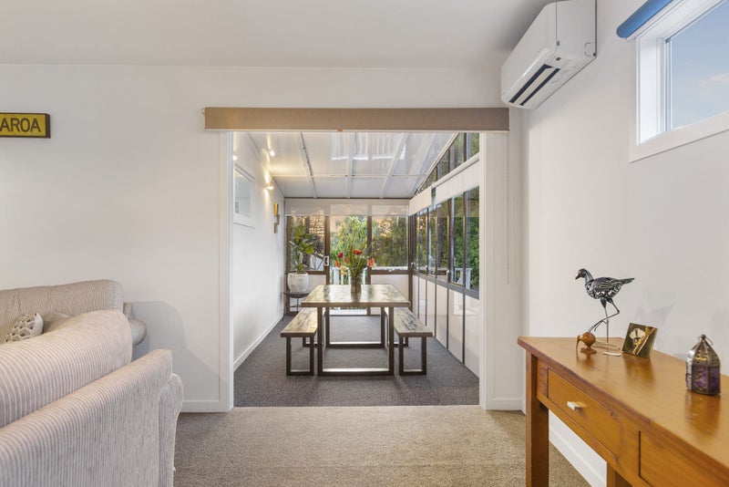 1/10 Cresta Avenue, Beach Haven, Auckland - Carousel 2